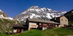 © Berghut Entre-Deux-Eaux in Val Cenis - MT.Burdin