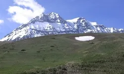 © Berghut Entre-Deux-Eaux in Val Cenis - MT.Burdin