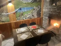 © La Petite Ferme, restaurant-pizzéria à Val Cenis Termignon - F.vair