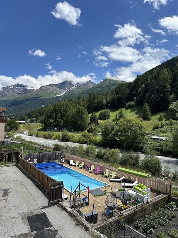 © Le Relais des 2 Cols à Val Cenis Lanslebourg - gagniere pierre