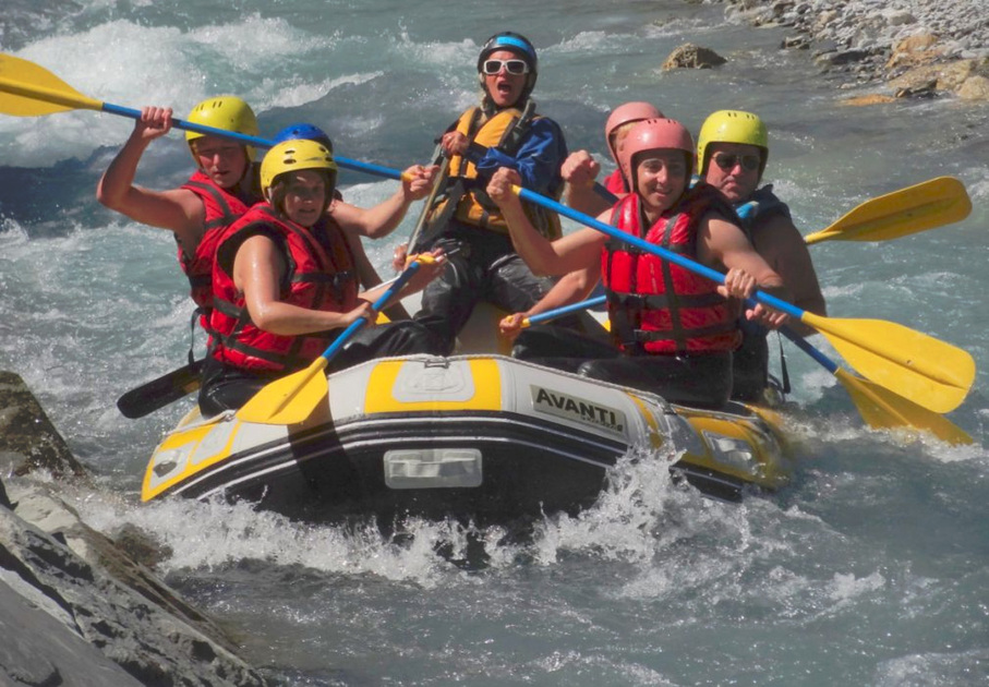 © Groupe en activité rafting - philippe roger