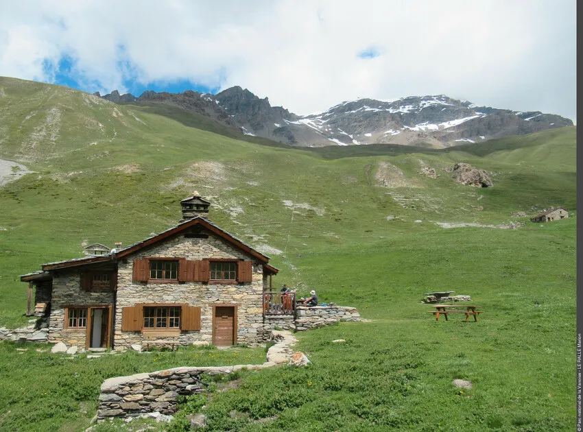© Parc national de la Vanoise- Refuge Vallonbrun - Parc national de la Vanoise- Refuge Vallonbrun