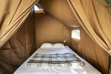 © Huttopia - Tentes Toile &amp; Bois_Val-Cenis - Manu Reyboz