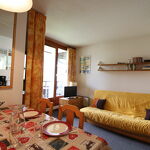 Triade - Studio 4 personnes ** - TRC036