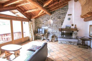 val-cenis-lanslevillard-9-person-rental-place