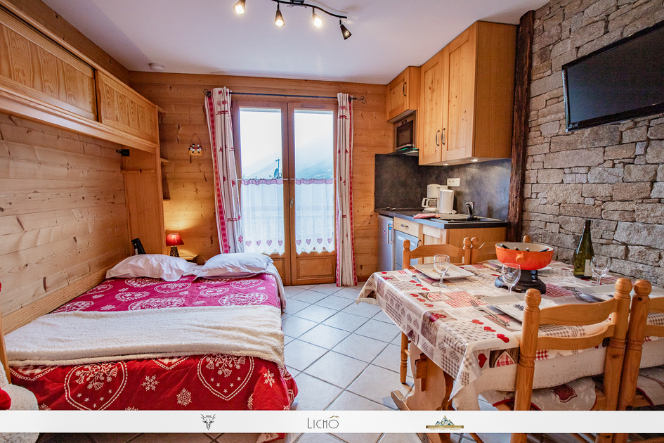 © studio-3-personnes-val-cenis-lanslevillard-rambaud-patricia - LICHÔ / Yannick Bellissand