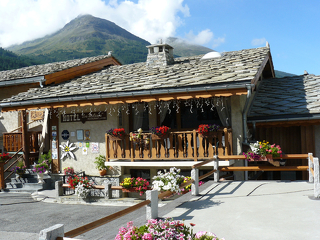 © val-cenis-lanslevillard-residence-les-mélèzes - a.desimone