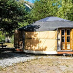val-cenis-sollieres-sardieres-camping-le-chenantier-hebergement-insolite-yourtes